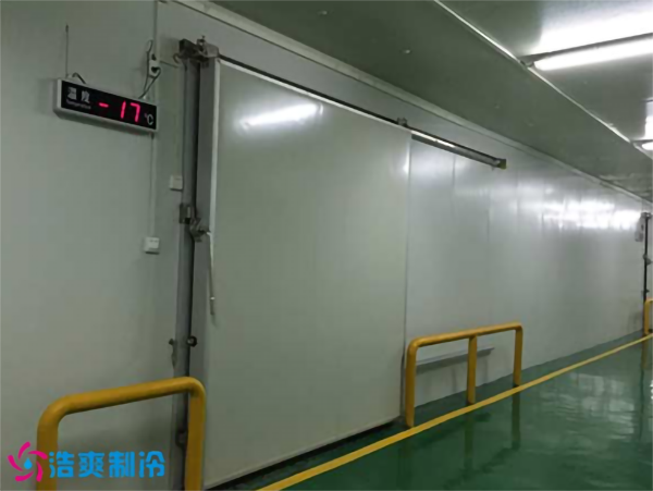 40平米小型食品深夜免费网站建造